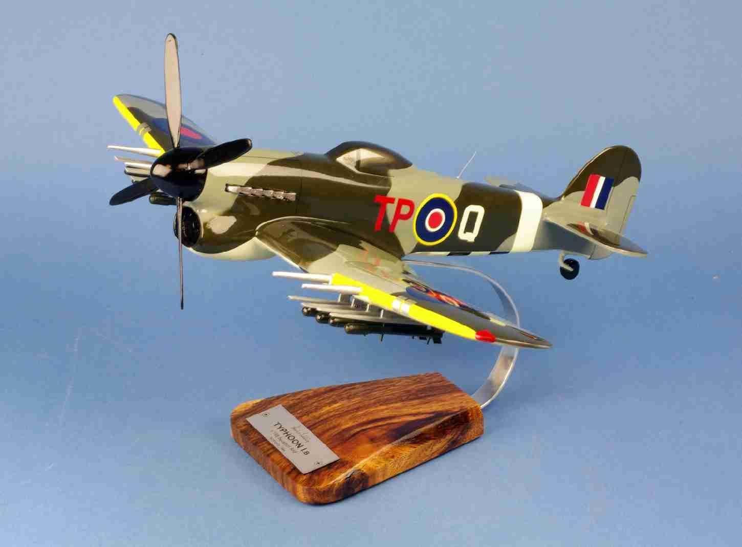 Hawker Typhoon IB 198 Sqn maquette avion bois 1/28