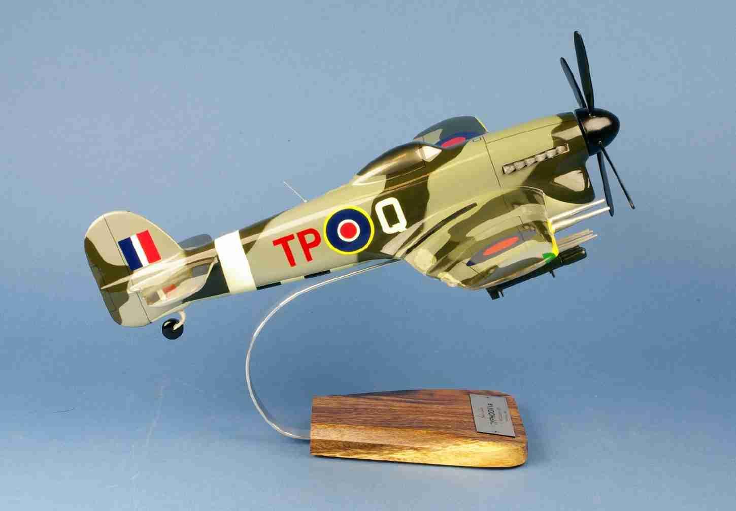 Hawker Typhoon IB 198 Sqn maquette avion bois 1/28