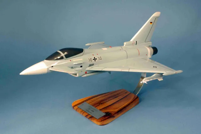 La Boutique du Pilote Eurofighter EF-2000 Typhoon maquette bois 1/42