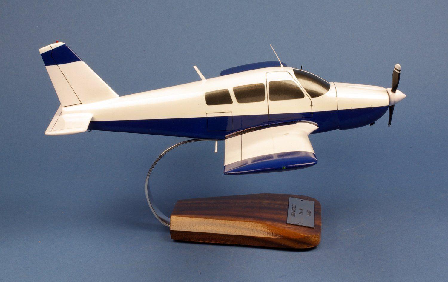La Boutique du Pilote Piper PA-28 Arrow II maquette bois 1/24