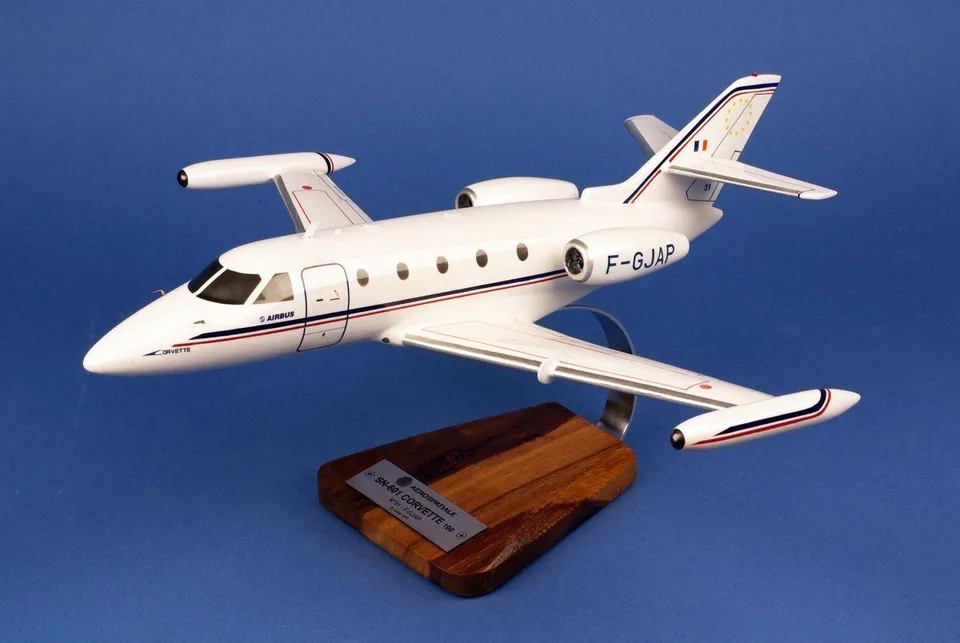 Airbus SN-601 Corvette F-GJAP Maquette Bois 1/35 Socle