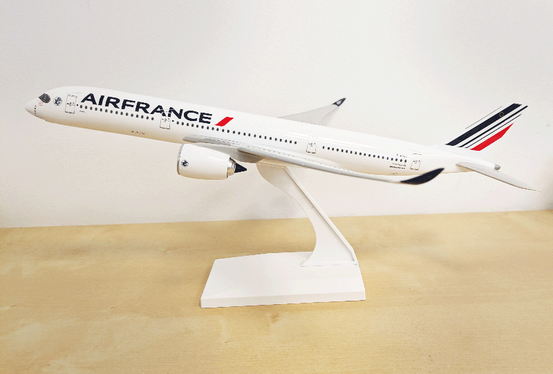 Airbus A350-900 F-HUVJ maquette avion 1/200 Paris