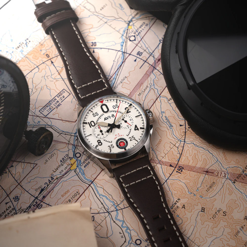 La Boutique du Pilote AVI-8 Spitfire Lock montre pilote blanche 42mm