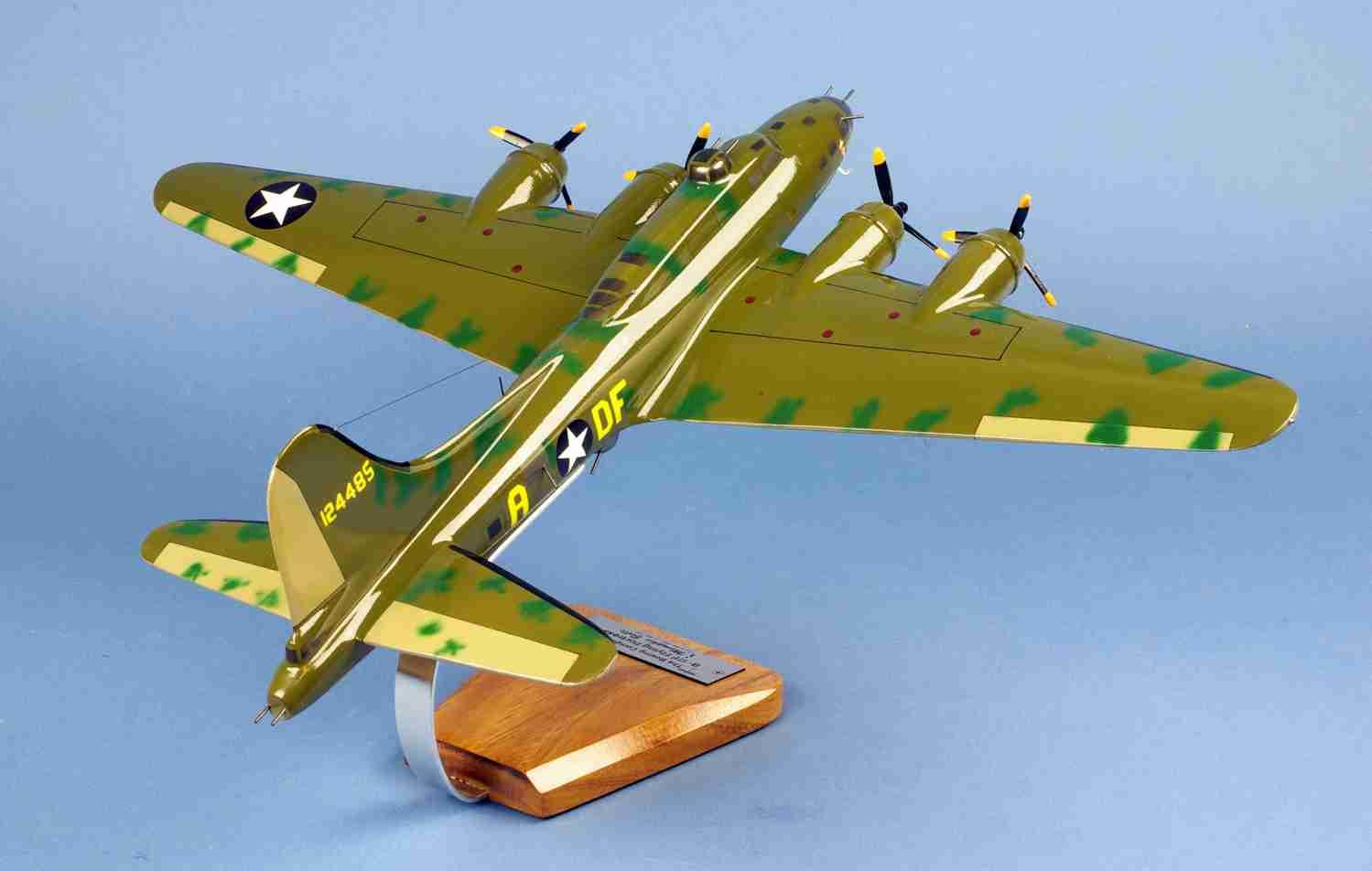 B-17F Flying Fortress Memphis Belle maquette bois 1/55