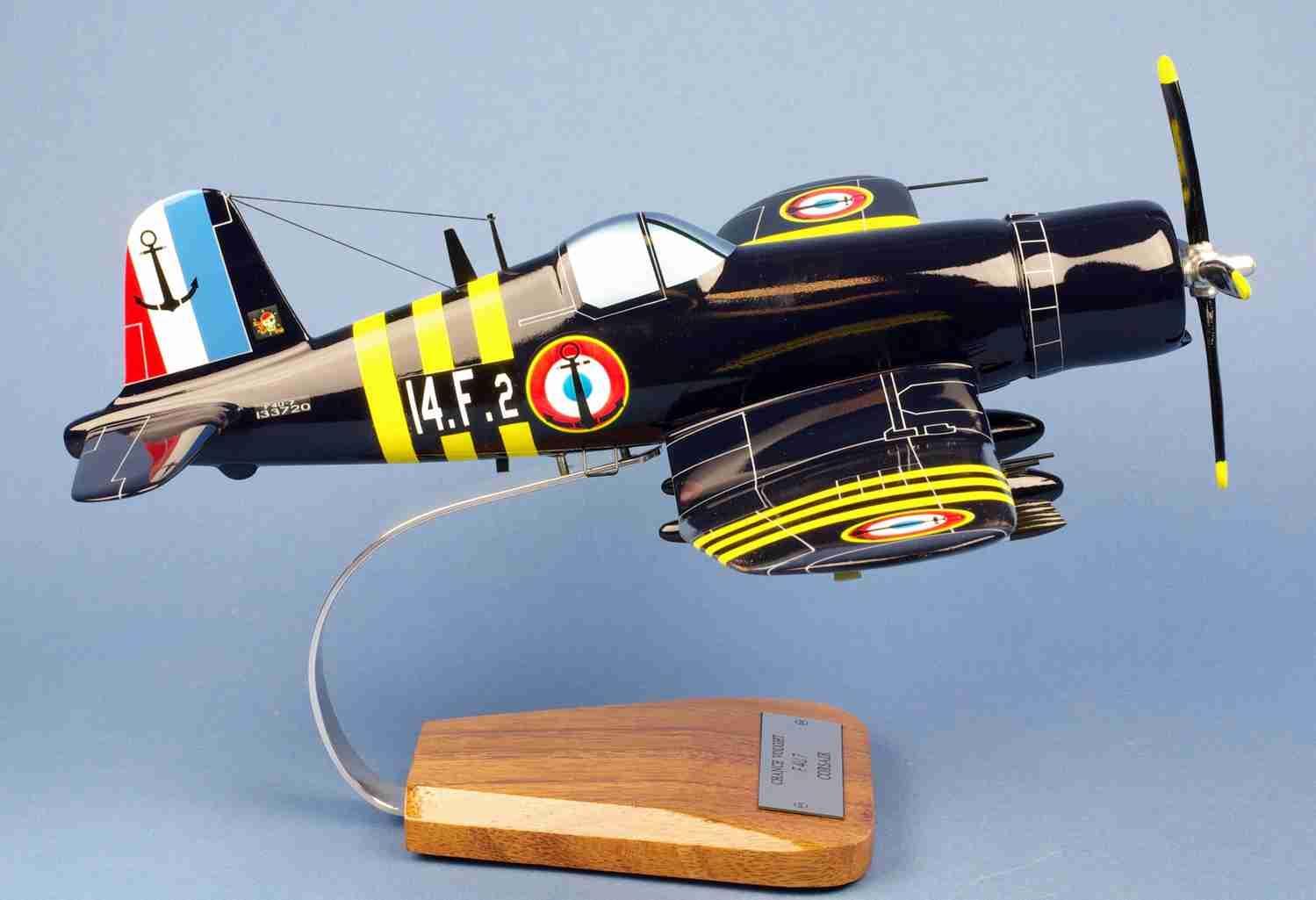 La Boutique du Pilote Corsair F-4U7 Flottille 14.F maquette bois 1/30