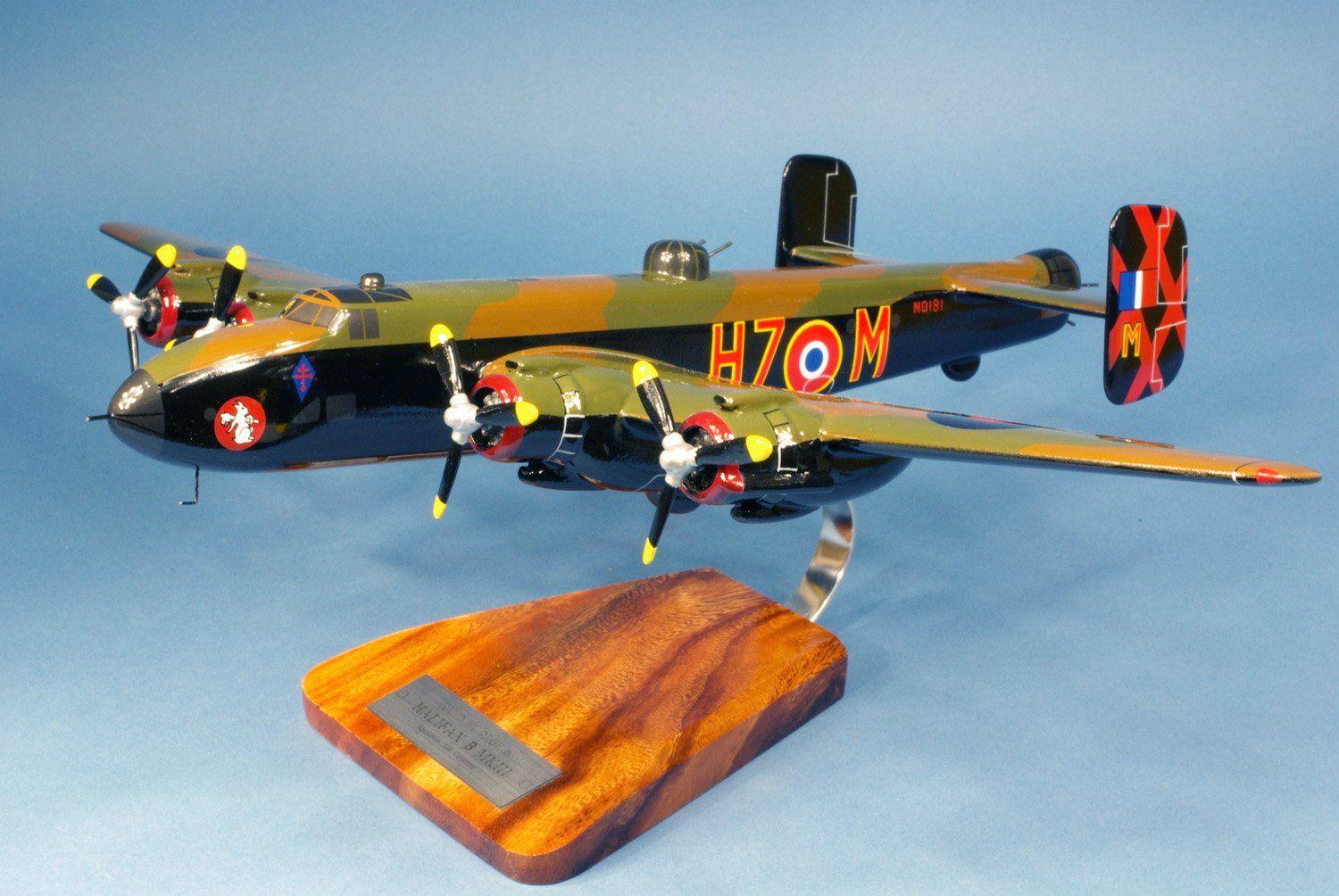 La Boutique du Pilote Handley Page Halifax maquette bois 1/60