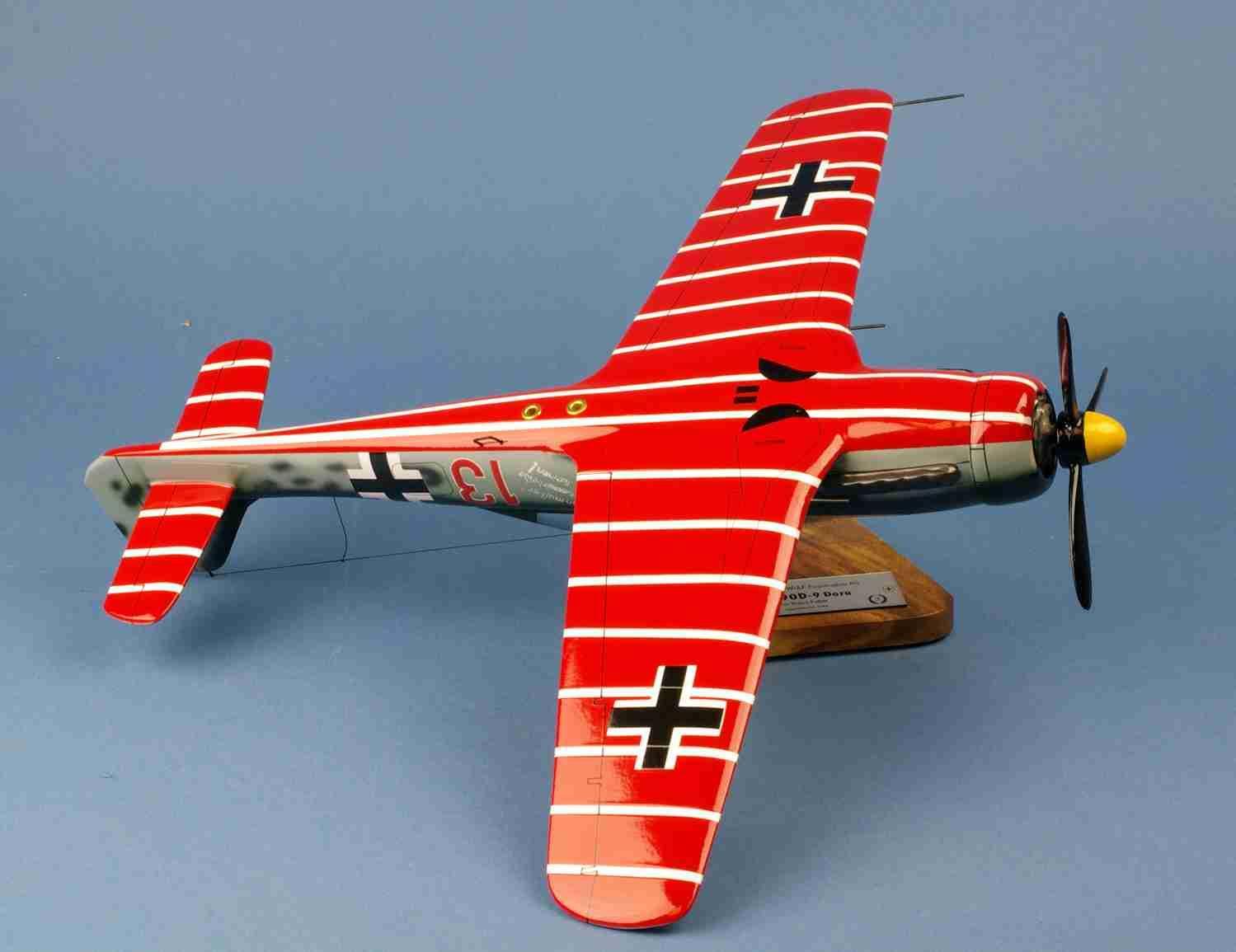 Maquette Bois Focke-Wulf 190-D9 JV44 1/24