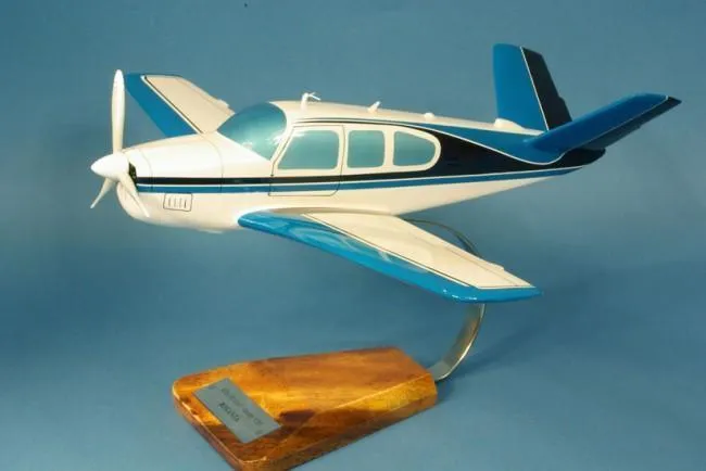 Beechcraft Bonanza 35V maquette avion bois 1/24 L33cm