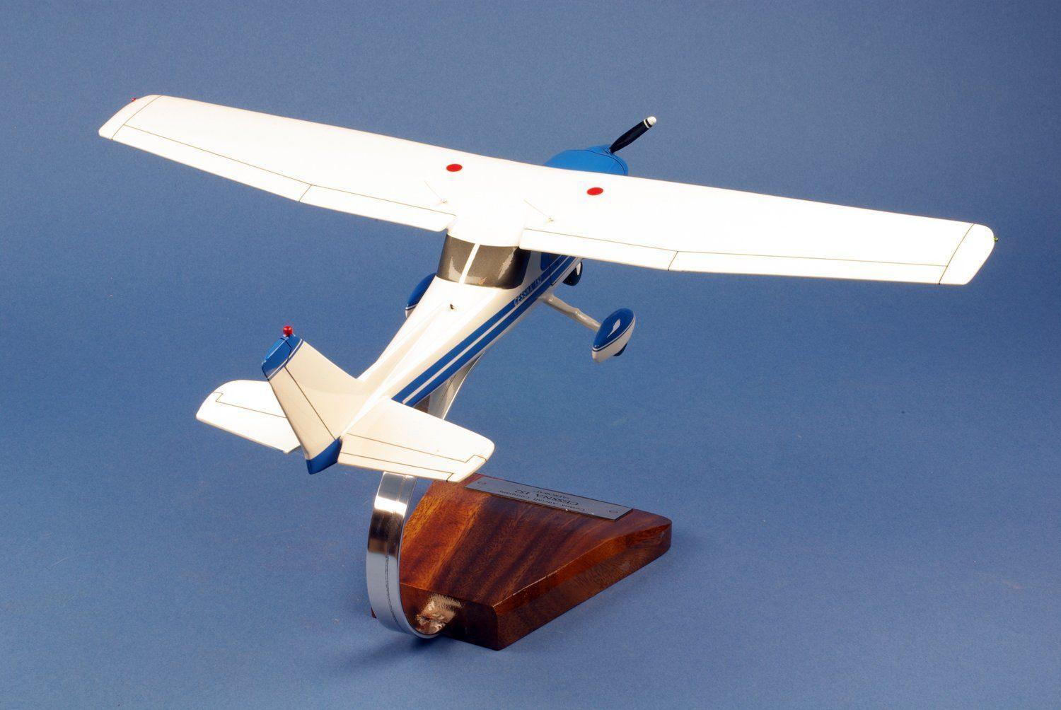 Cessna 152 Aerobat maquette bois 1/22 socle acacia