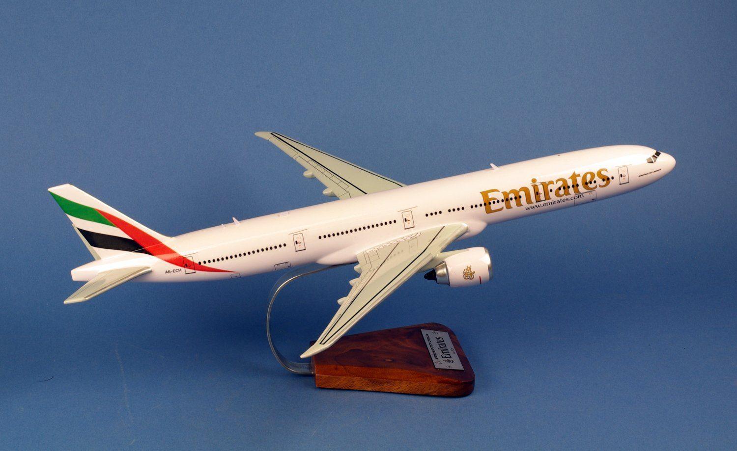 Boeing 777-31H.ER Emirates A6-ECH maquette bois 1/144