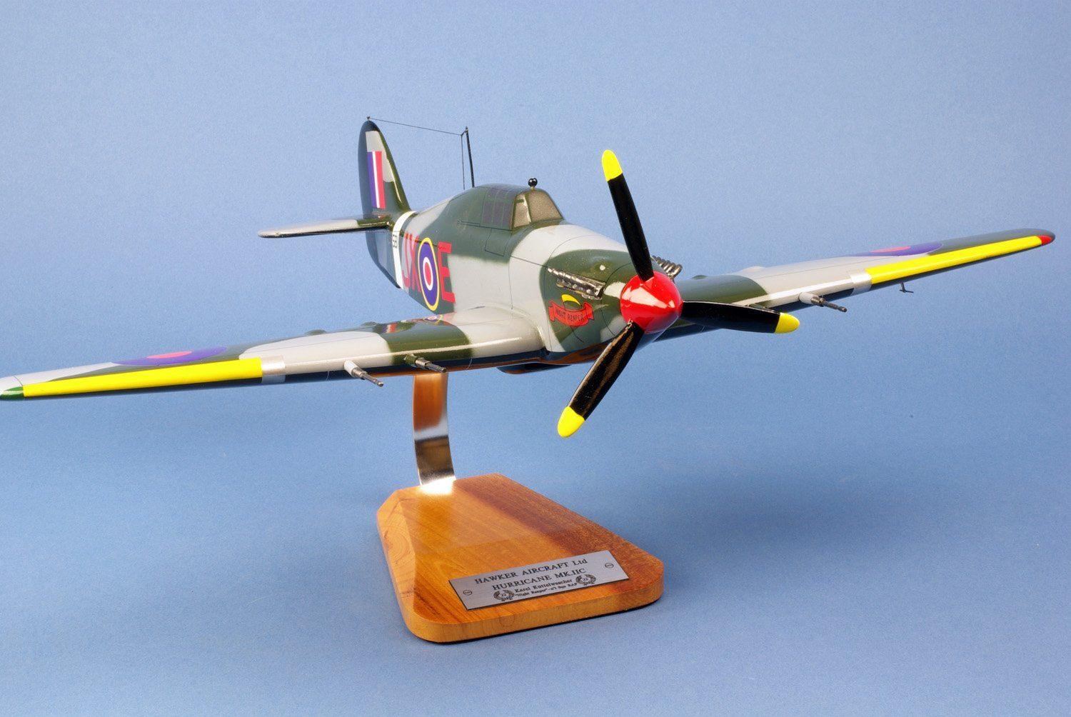 La Boutique du Pilote Hurricane Mk.IIC maquette bois 1/24