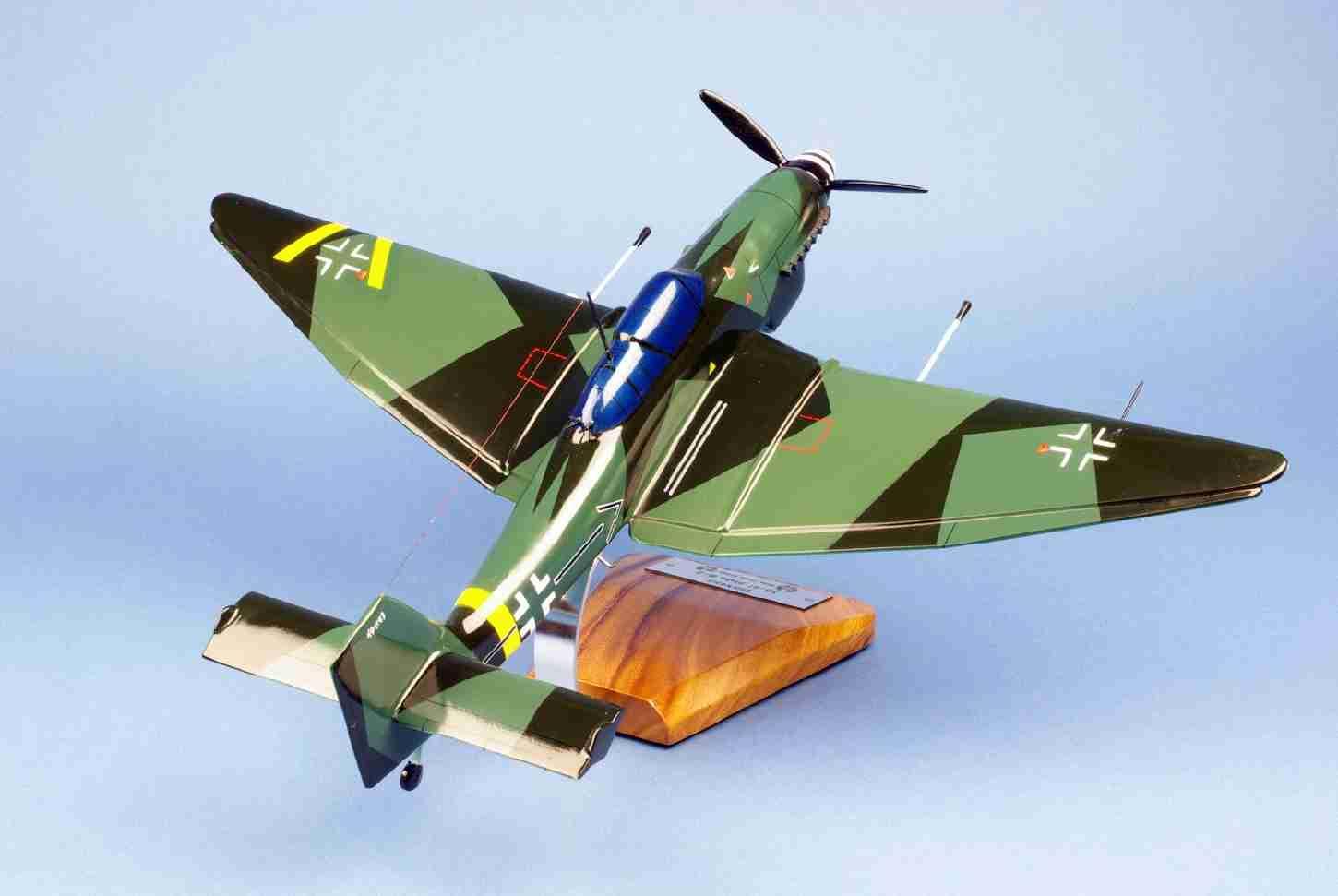 La Boutique du Pilote Junkers Ju.87 Stuka maquette bois 1/32 Rudel