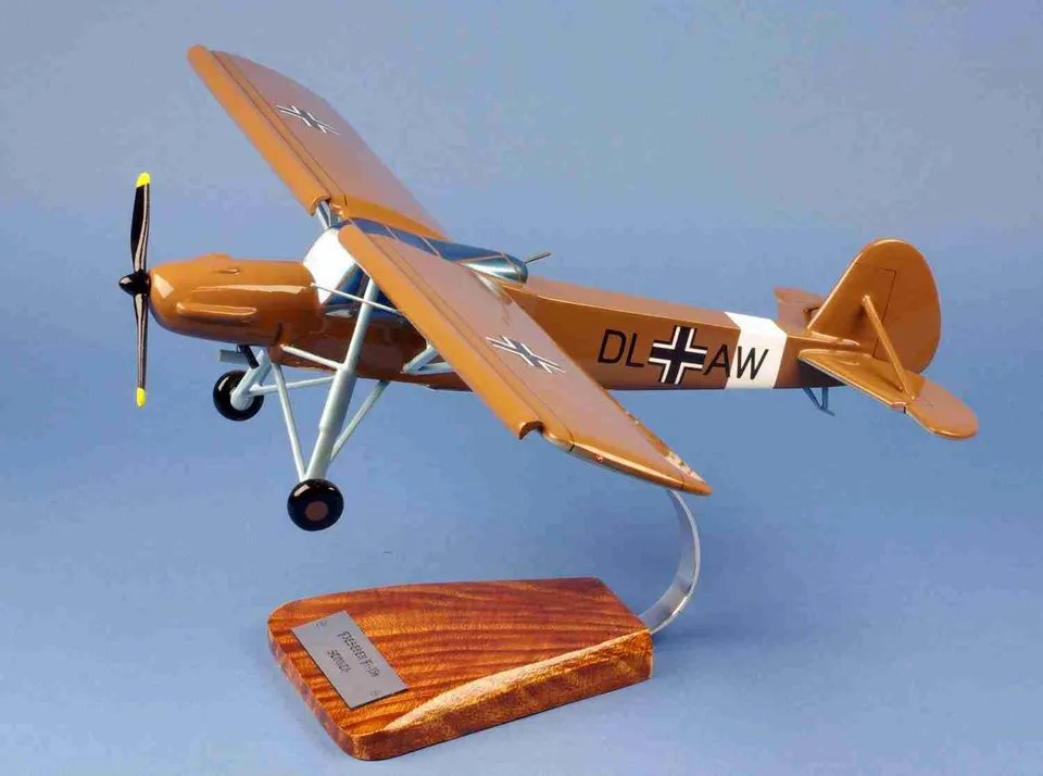Fieseler Fi.156 Storch maquette bois 1/28 35x50 cm
