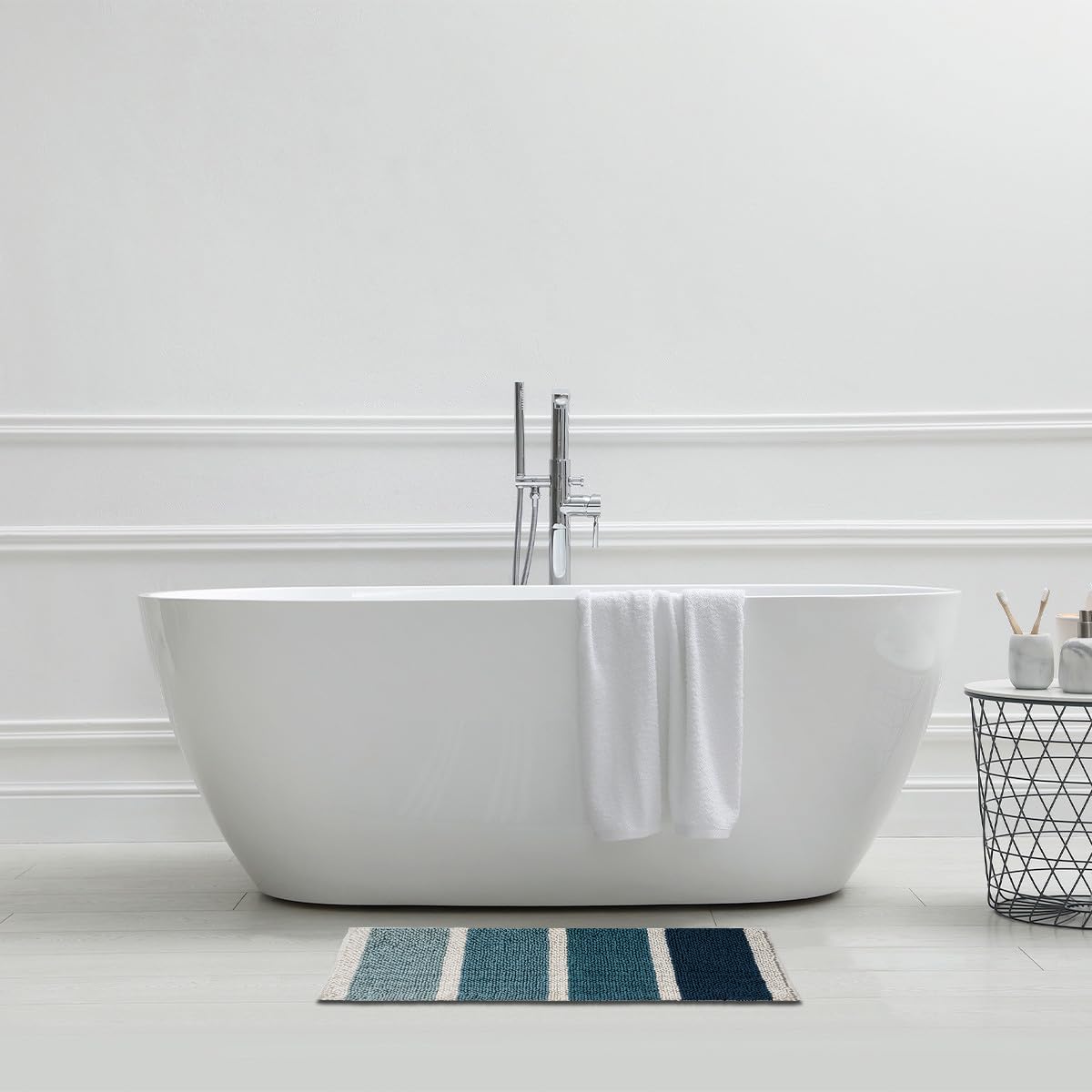 LEVASSEUR Salle de bain tapis de bain rayures bleu 60x120cm
