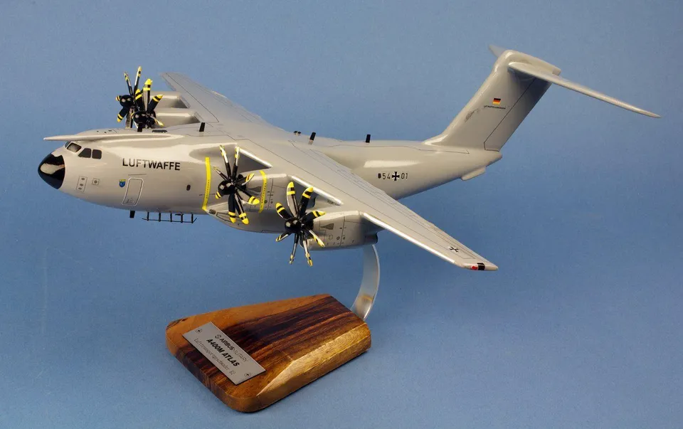 La Boutique du Pilote A400M Atlas maquette bois 1/100 LTG 62