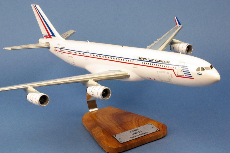 Airbus A340 Esterel F-RAJA maquette bois 1/125