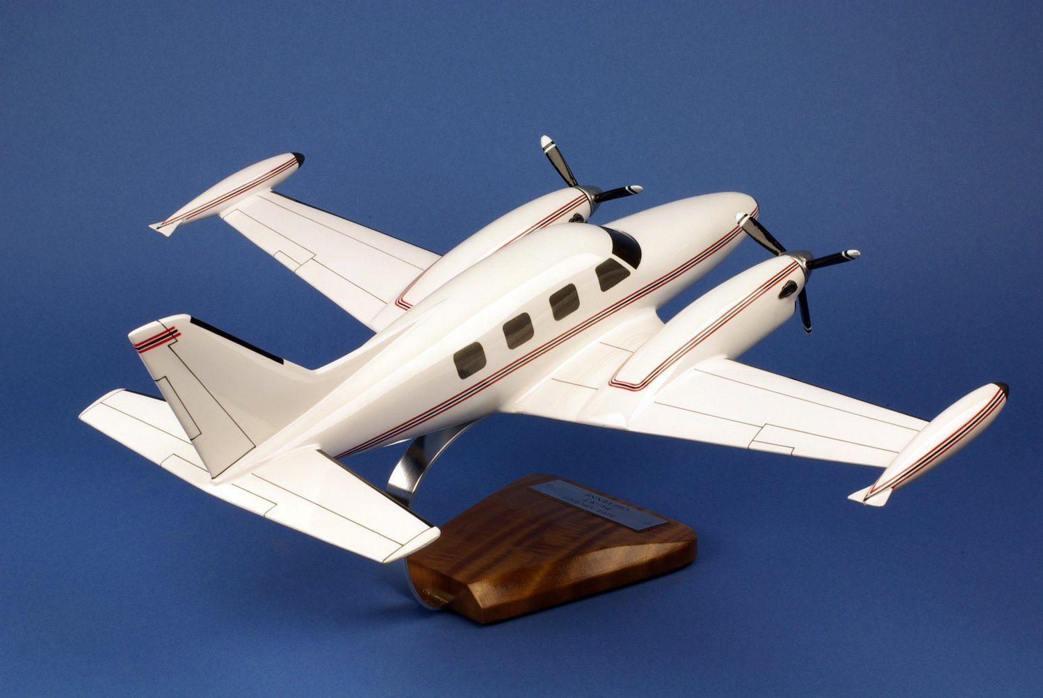 Piper PA-31T Cheyenne II maquette bois 1/25 40cm