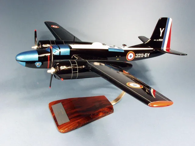 Douglas B-26C Invader maquette bombardier bimoteur collection