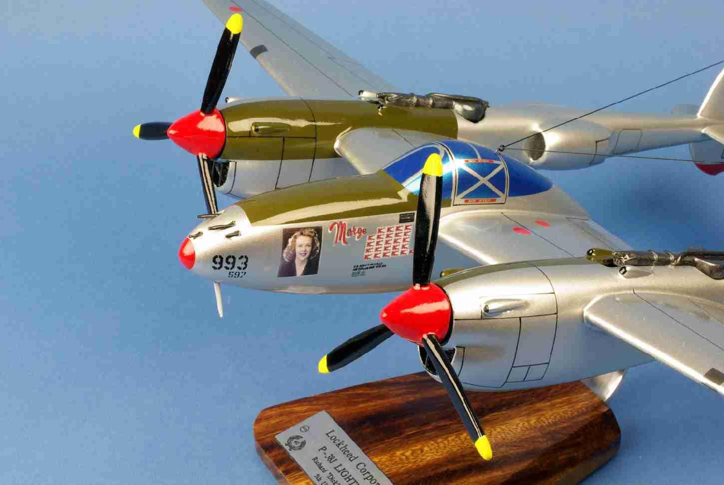 P-38J Lightning Marge maquette avion bois 1/32 Bong