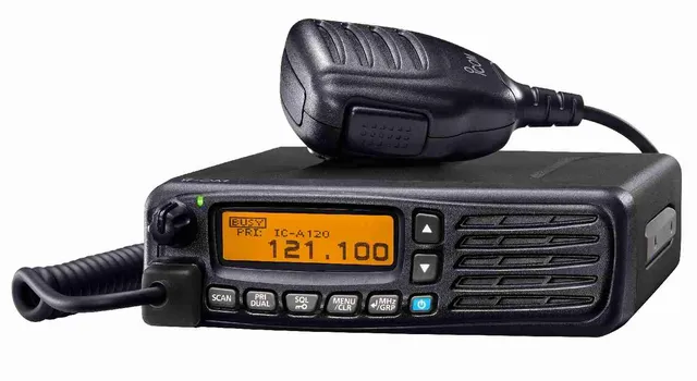 Icom ICA120E radio VHF aviation sol-air 200 canaux