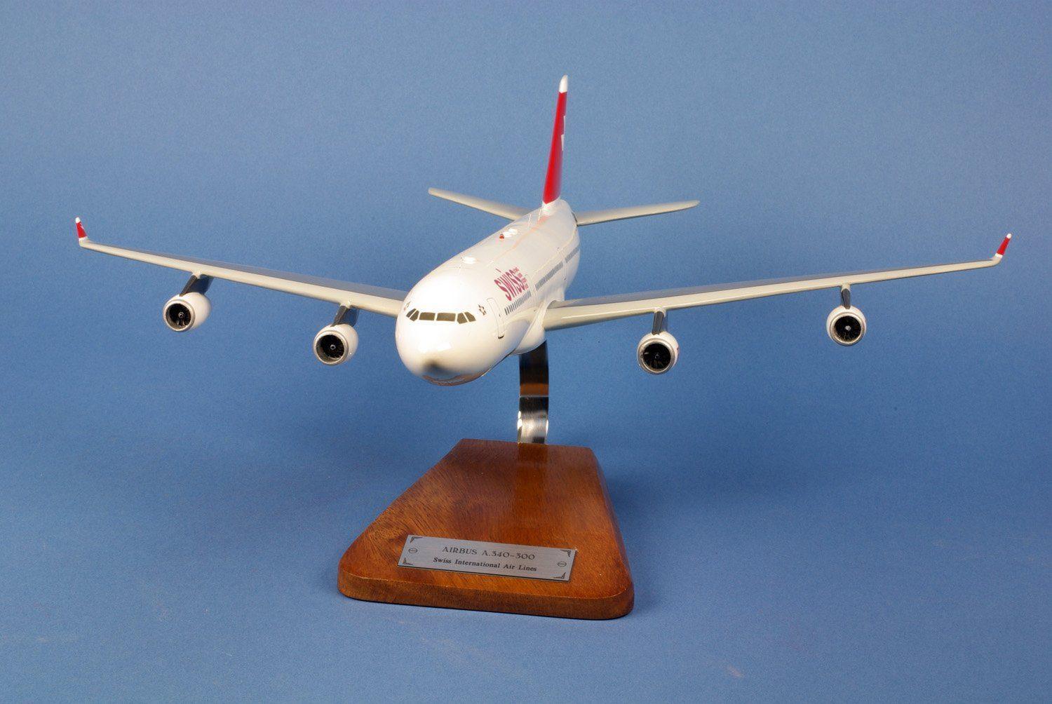 Maquette bois Airbus A340-313X Swiss HB-JMI 1/125 L51 cm