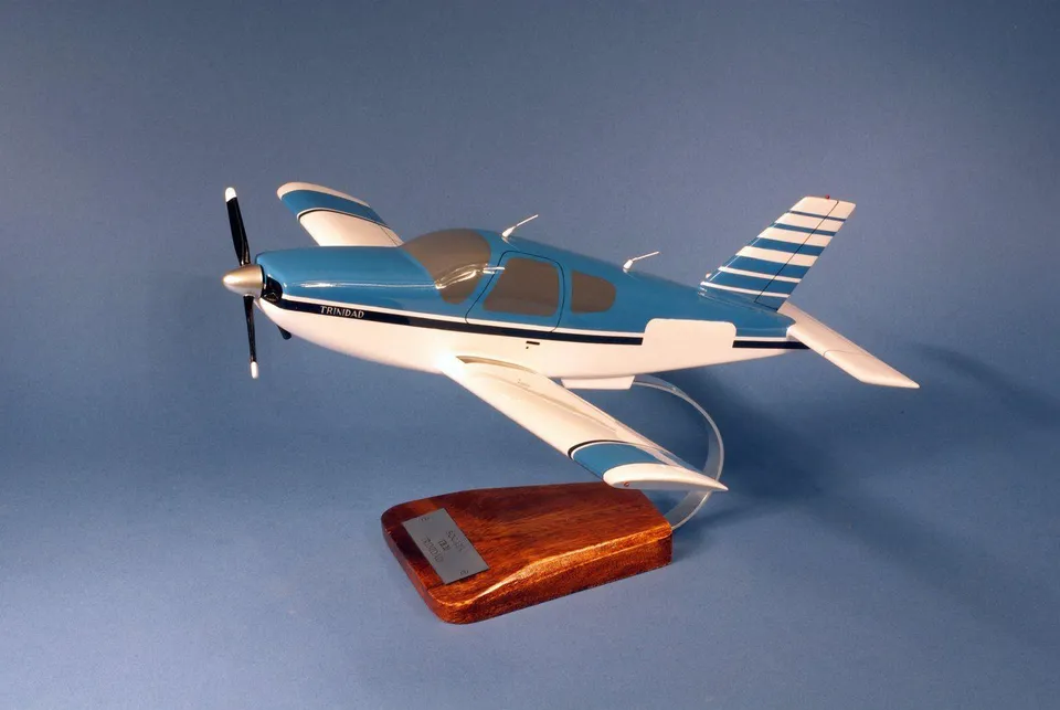 La Boutique du Pilote TB20 Trinidad maquette avion bois 1/22