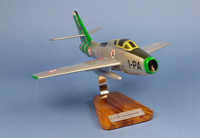 La Boutique du Pilote F-84F Thunderstreak maquette bois 1/32