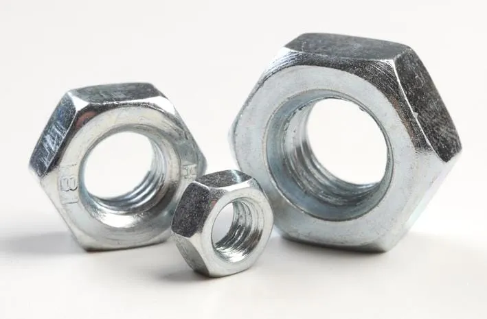 Radne écrou standard M10 acier direction