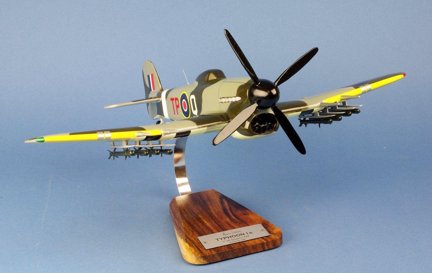 Hawker Typhoon IB 198 Sqn maquette avion bois 1/28