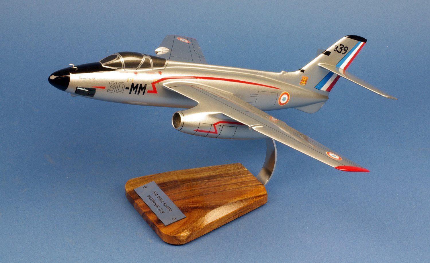 Maquette bois Vautour IIN Normandie-Niemen 1/45 L48 cm