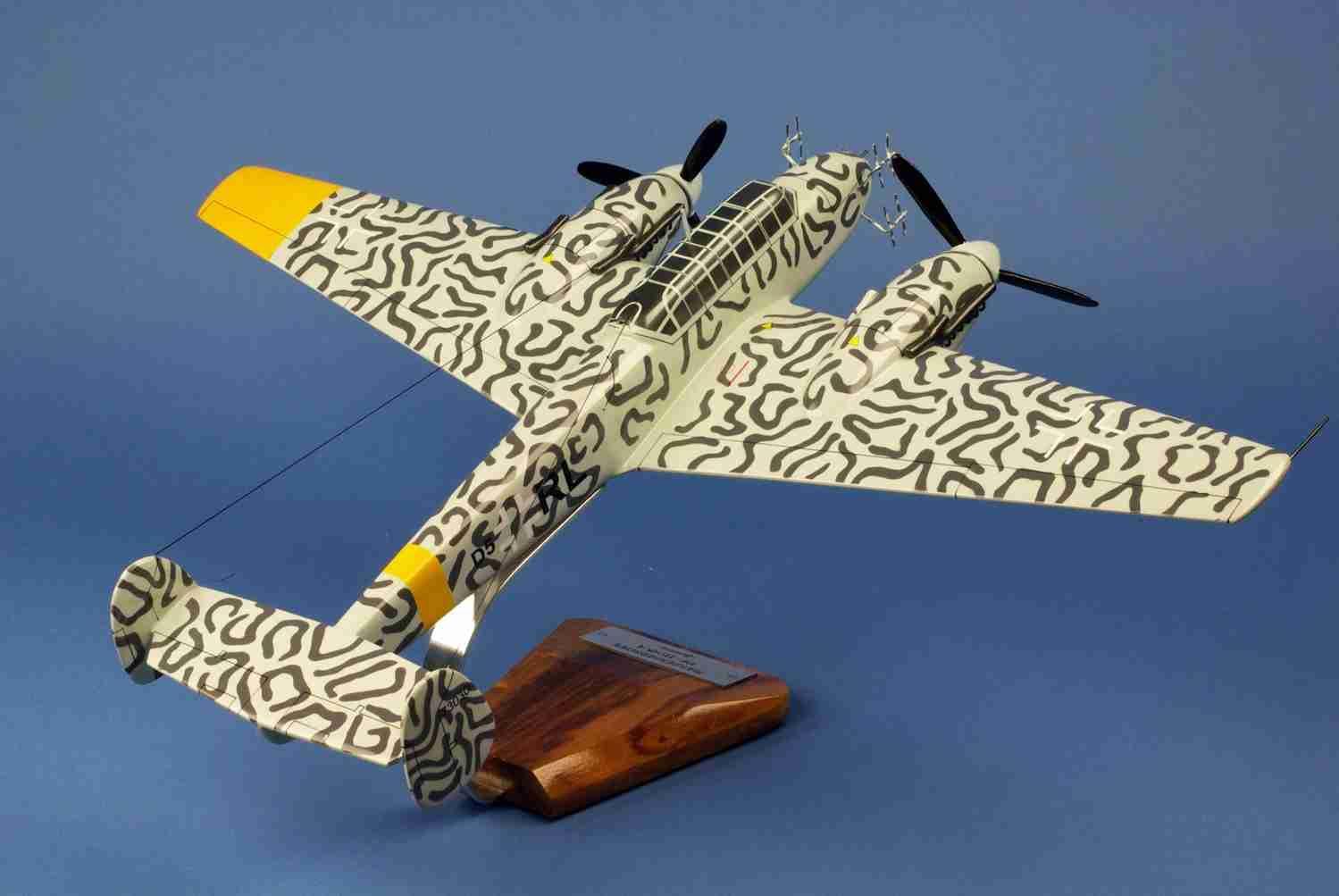 La Boutique du Pilote BF110G.4 D5+RL maquette bois 1/32
