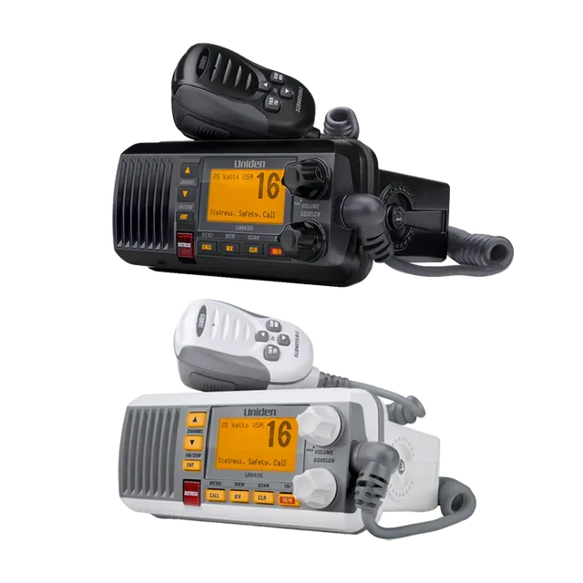 Uniden UM435 radio VHF marine fixe DSC GPS blanche