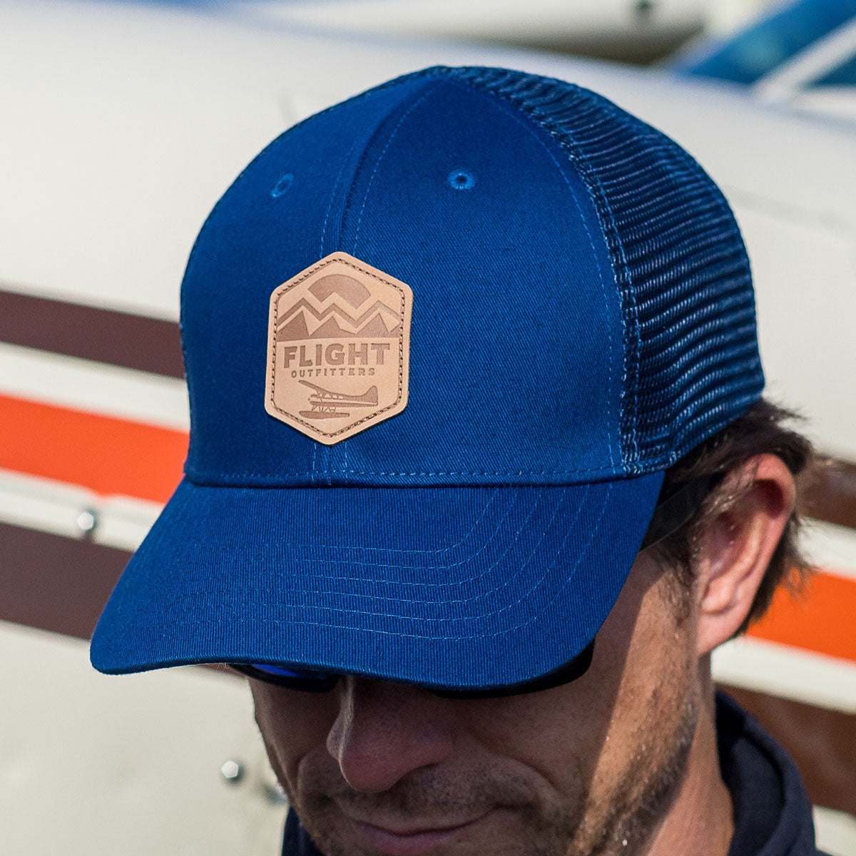 Flight Outfitters Wild Blue Yonder casquette trucker cuir
