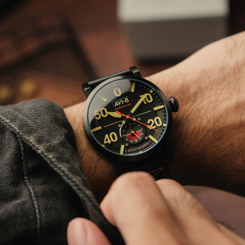 AVI-8 Dambuster Chadwick Meca-Quartz montre noire 43mm