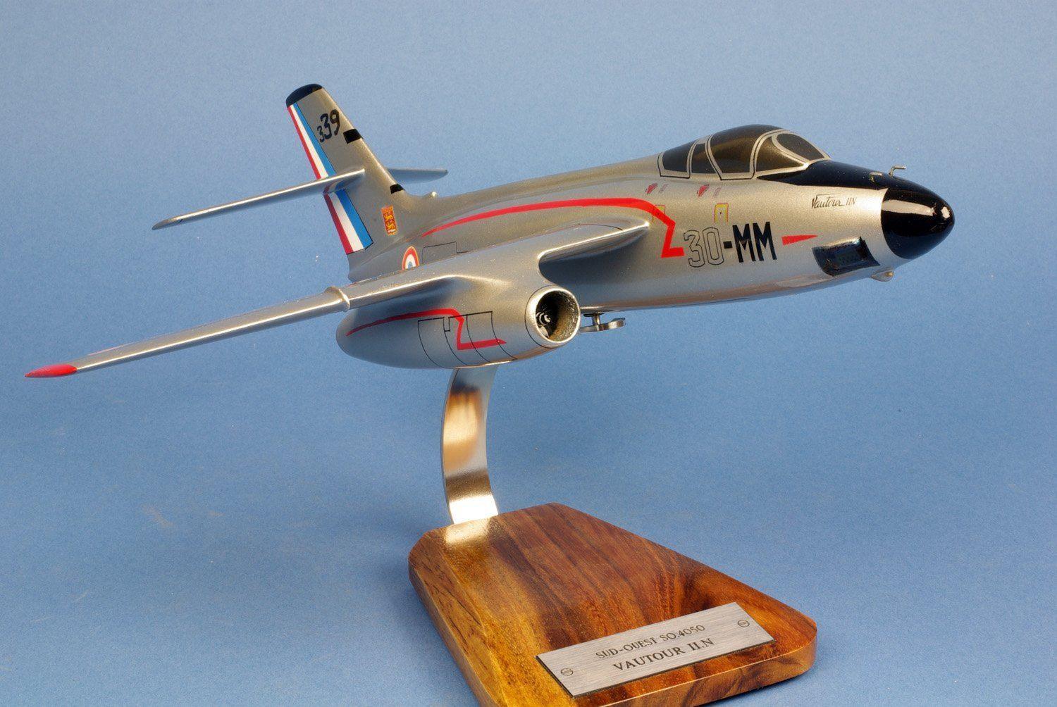 Maquette bois Vautour IIN Normandie-Niemen 1/45 L48 cm