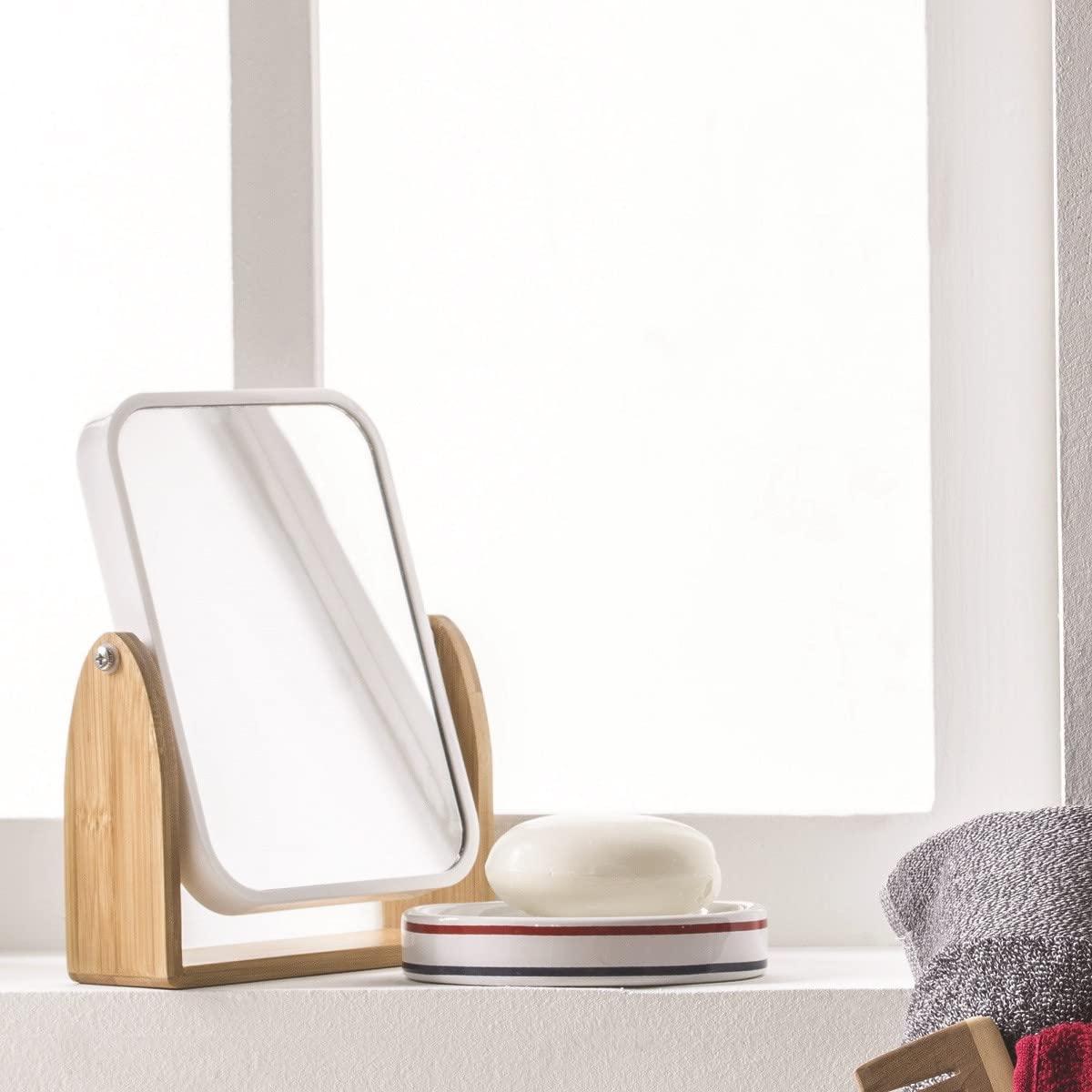 LEVASSEUR Miroir grossissant a poser bambou salle de bain
