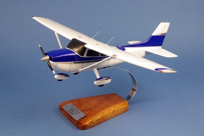La Boutique du Pilote Cessna 172 Skyhawk maquette bois 1/24