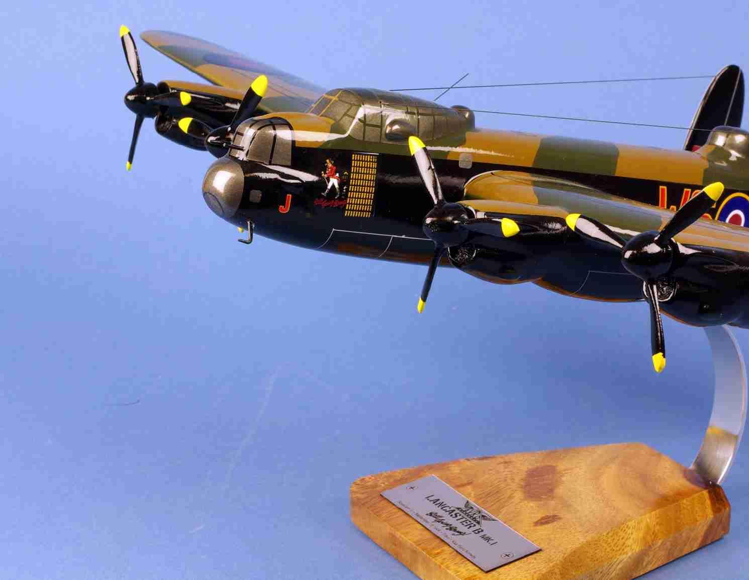 Avro Lancaster B Mk.I Maquette Bois 1/55 37x53cm