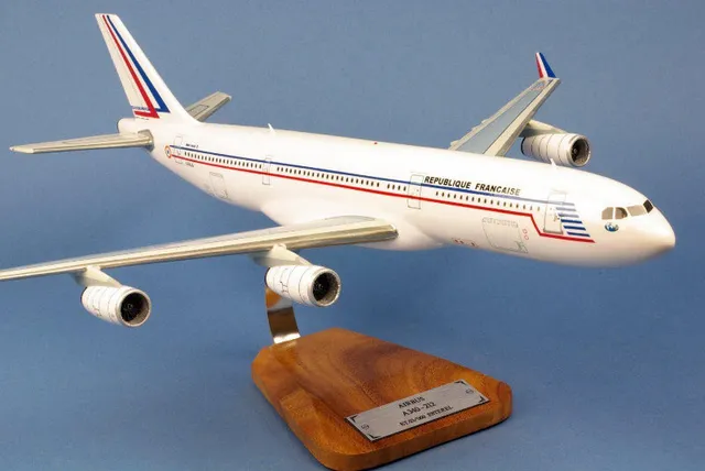Airbus A340 Esterel F-RAJA maquette bois 1/125