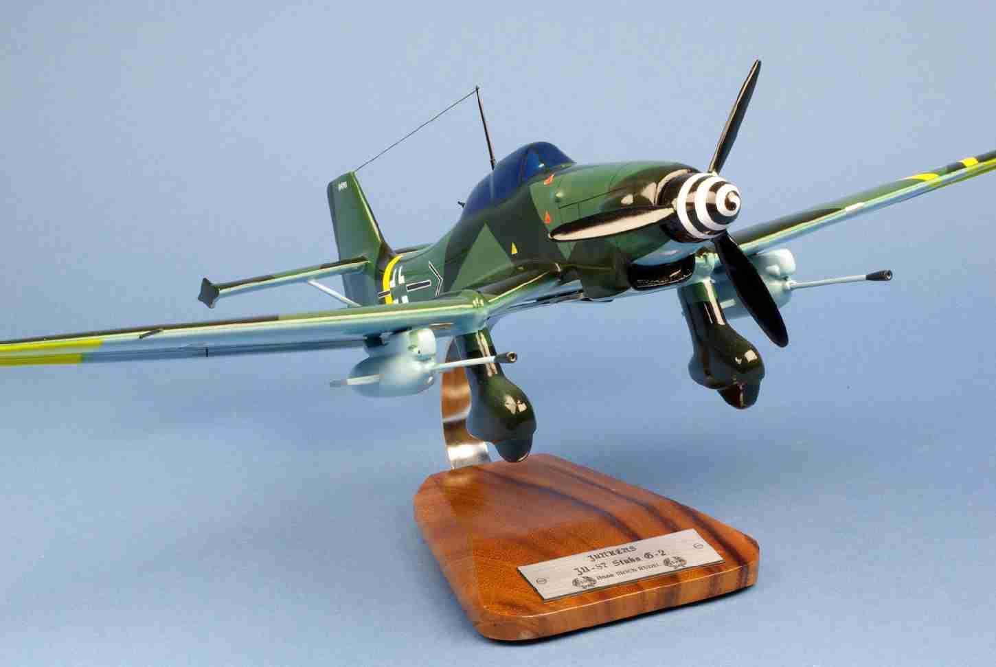 La Boutique du Pilote Junkers Ju.87 Stuka maquette bois 1/32 Rudel