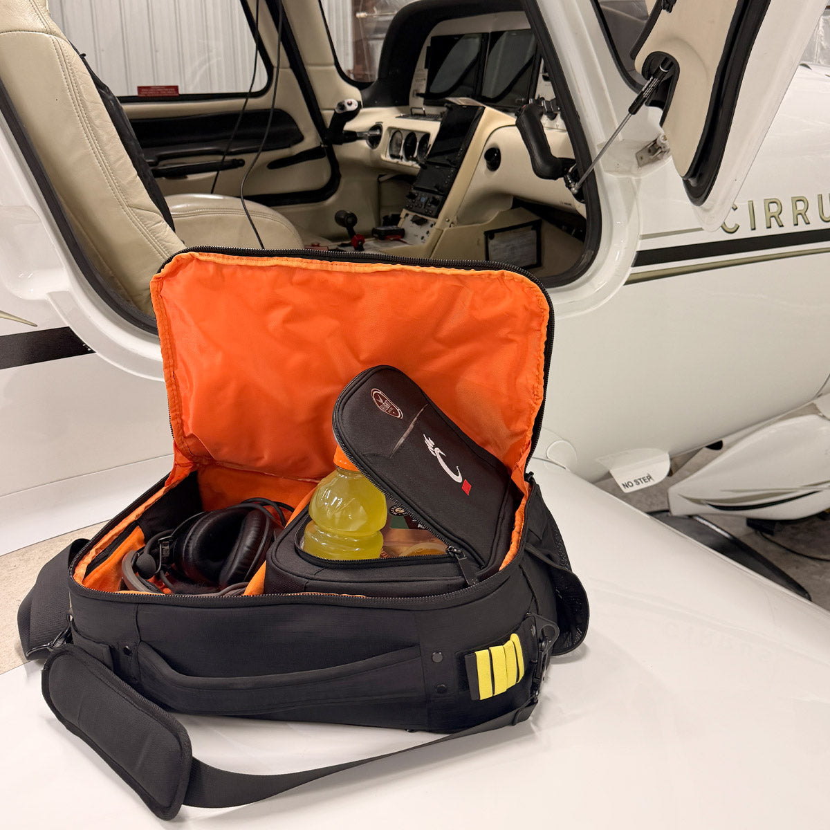 Flight Outfitters Flight Deck Pro Cooler glacière noire isotherme