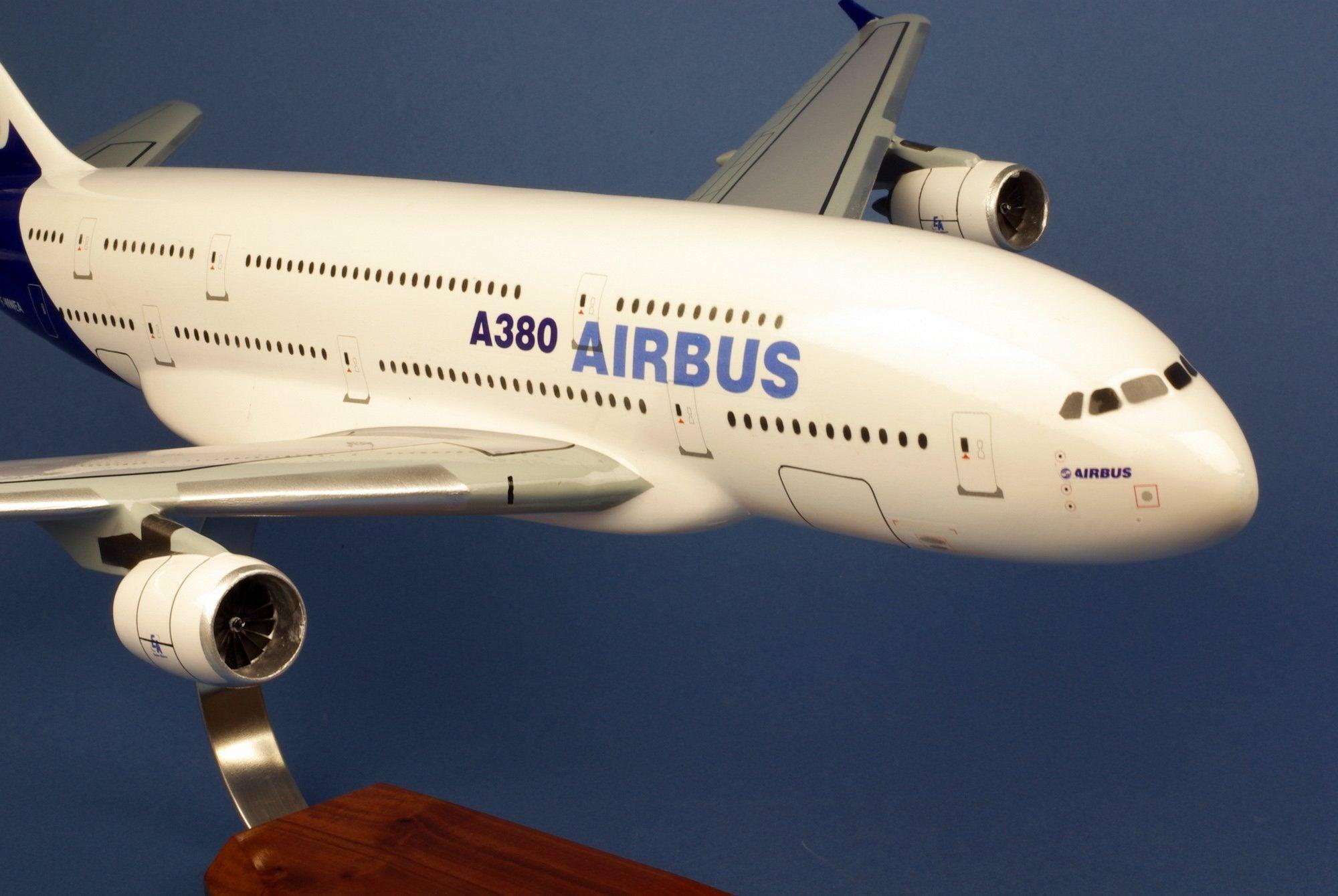 La Boutique du Pilote Maquette Airbus A380 F-WWEA bois 1/140