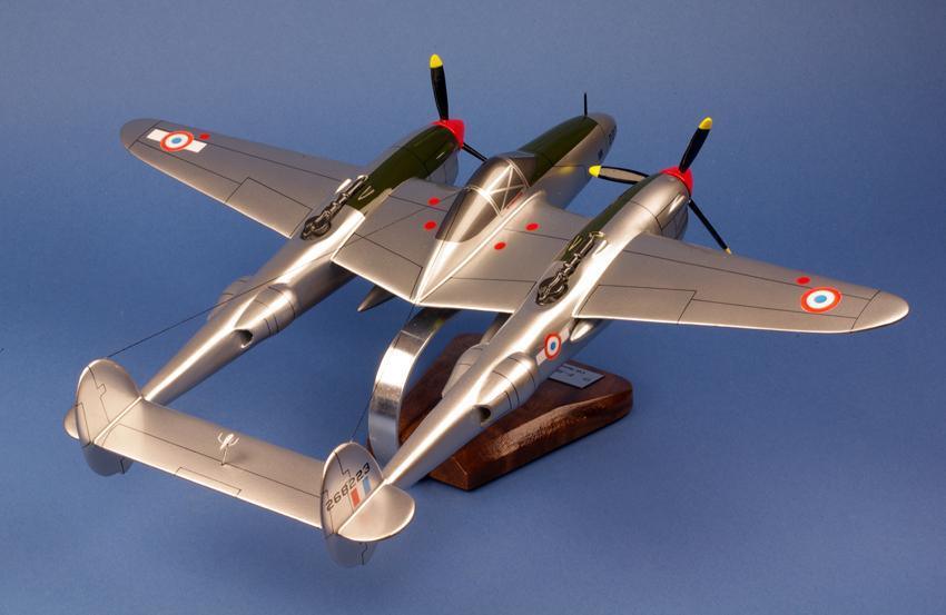 P-38 Lightning GR 2/33 maquette avion bois 1/35