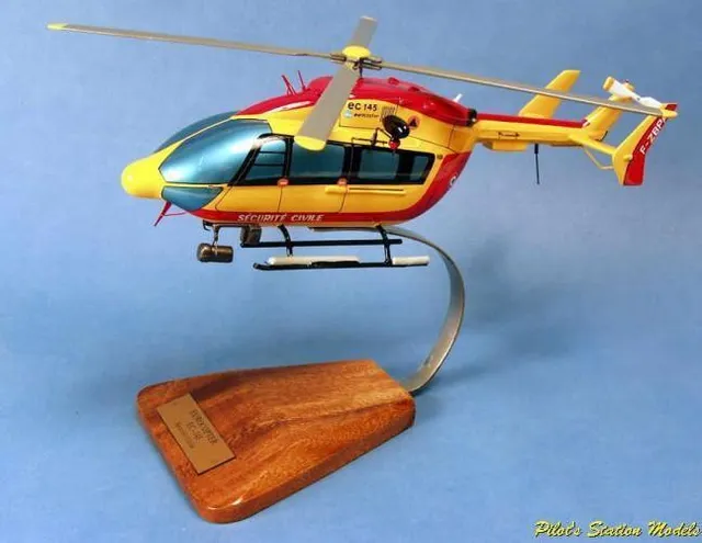 La Boutique du Pilote EC145B Dragon maquette hélicoptère bois 1/28