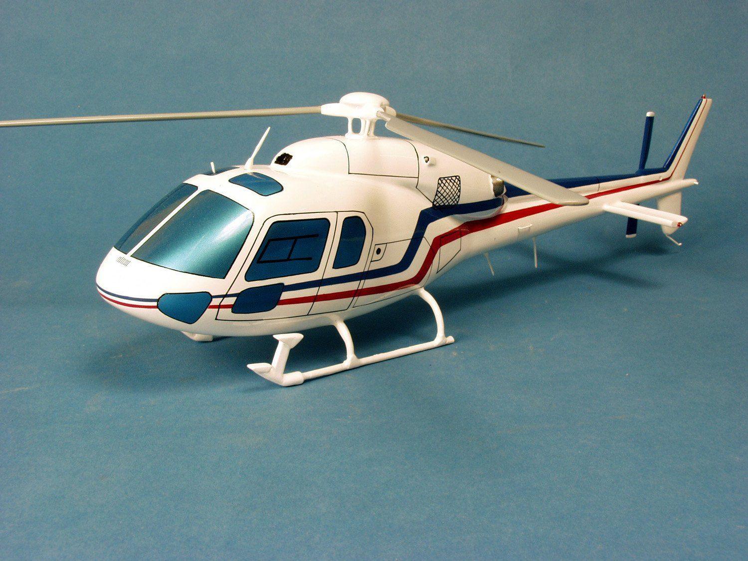 AS355 Ecureuil II maquette hélicoptère bois 1/28