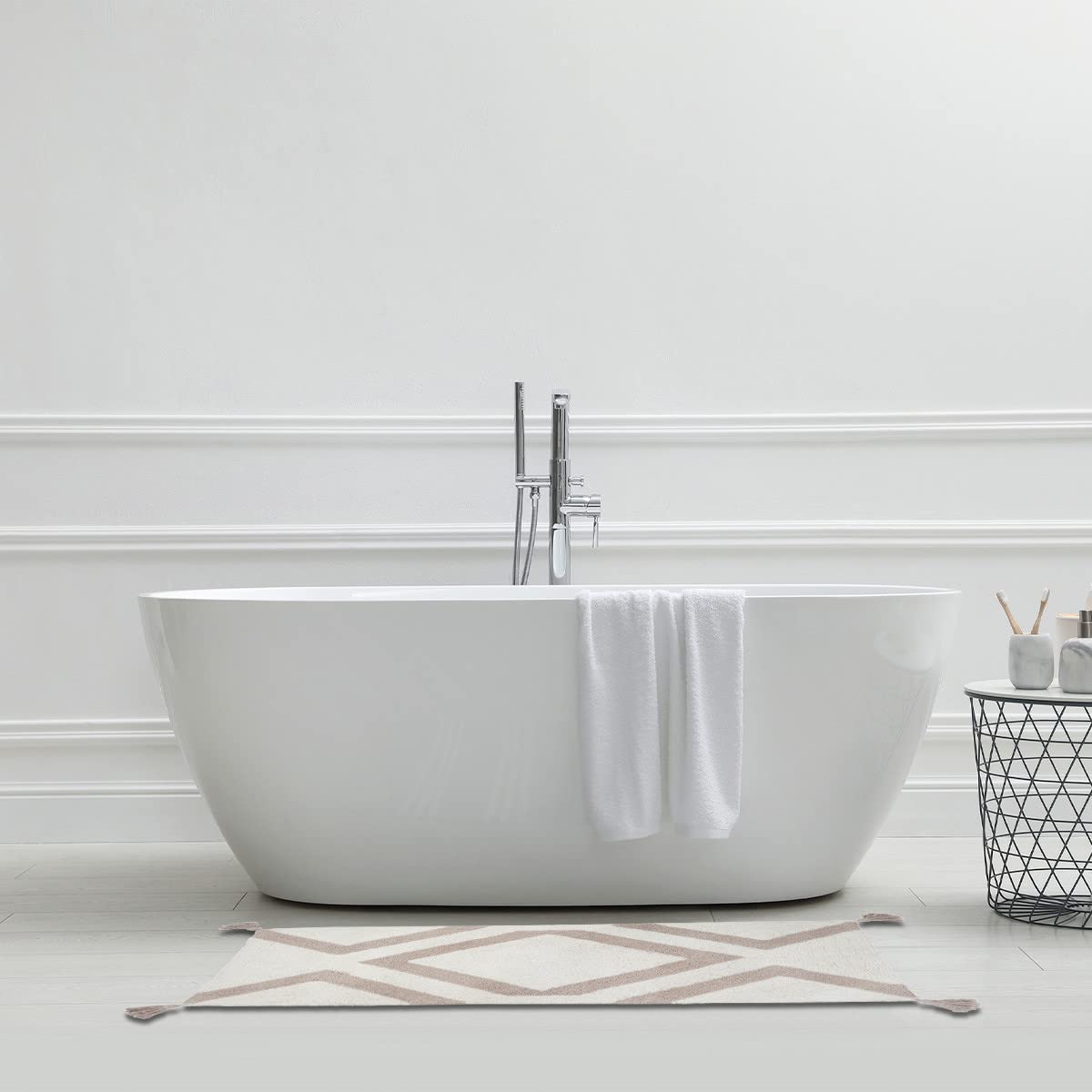 LEVASSEUR Pompons tapis de bain coton écru 60x120cm
