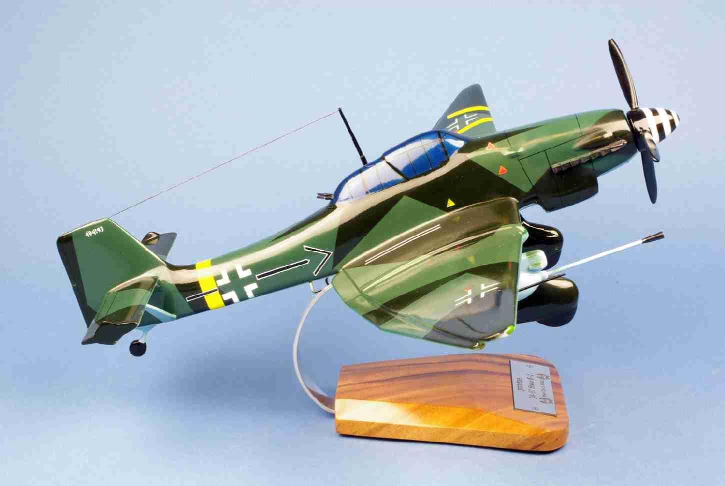 La Boutique du Pilote Junkers Ju.87 Stuka maquette bois 1/32 Rudel