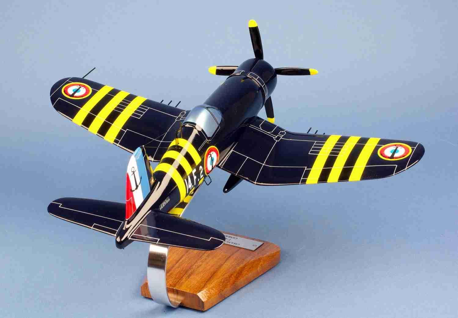 La Boutique du Pilote Corsair F-4U7 Flottille 14.F maquette bois 1/30